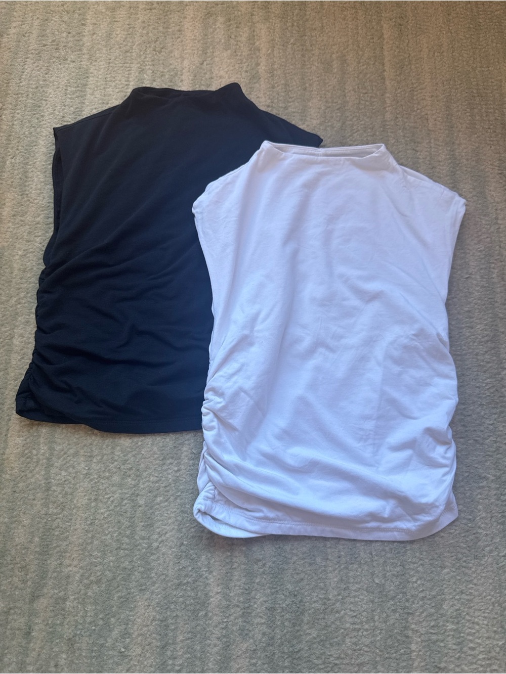 Abercrombie & Fitch black & white sleeveless ruched tops